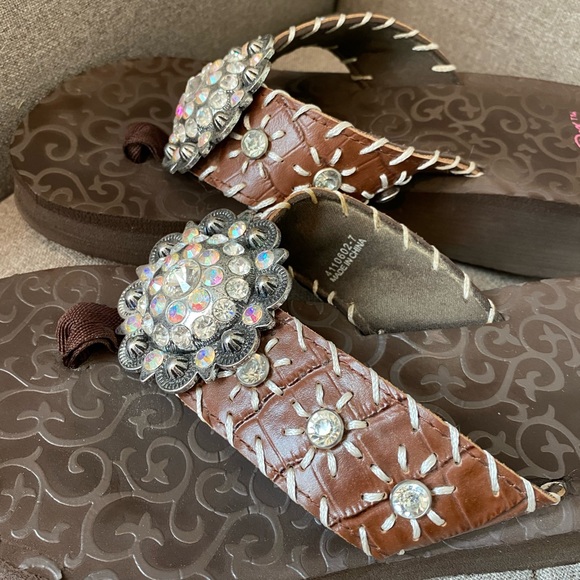 Western style women’s sandals size 8 - Picture 2 of 5